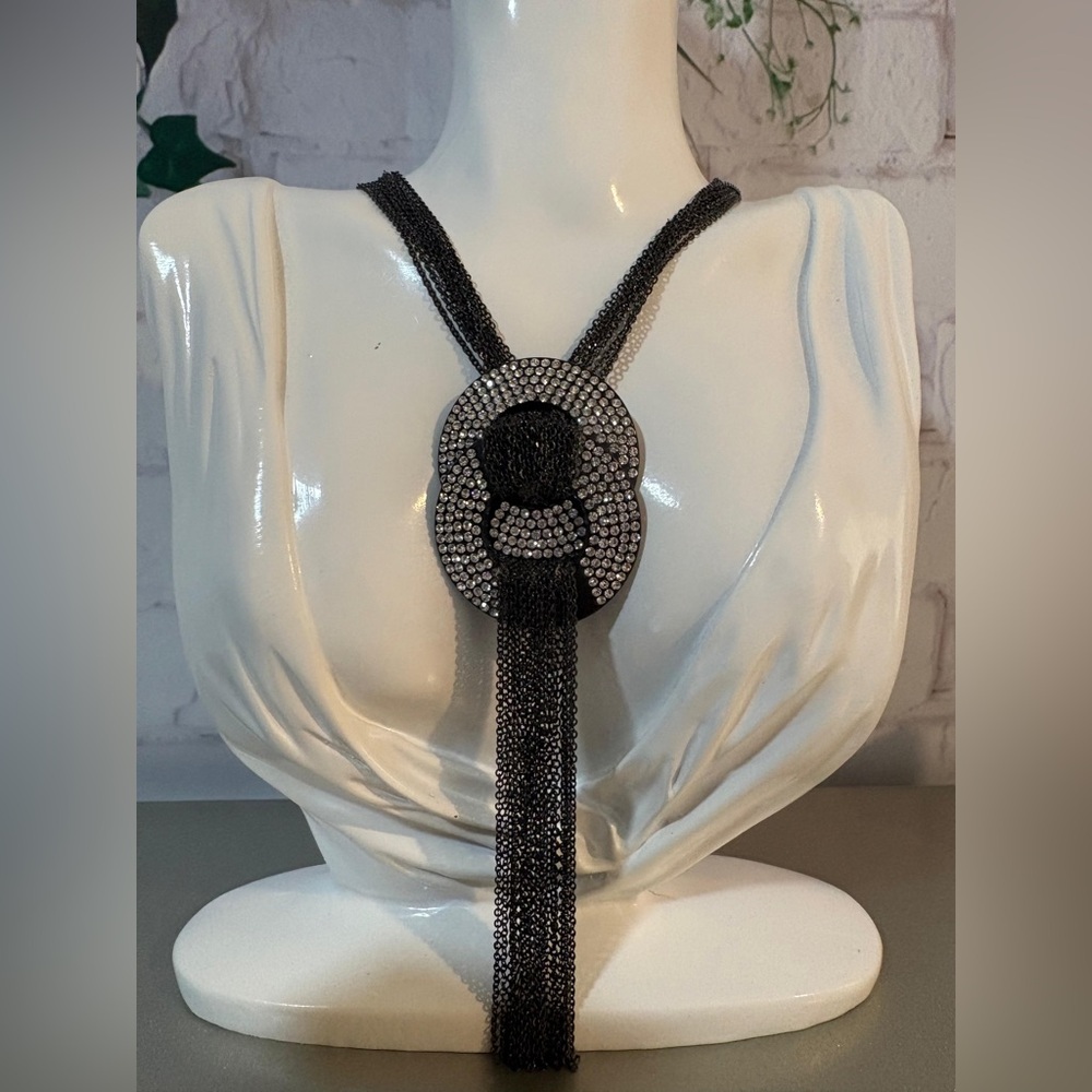 High end European made Elegant Black and Silver Necklace🖤🩶